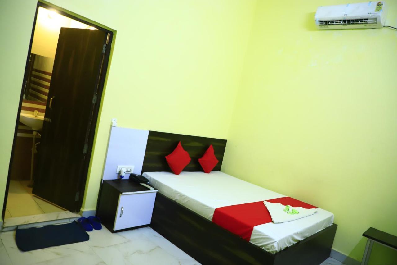 Shivraj Homestay Mathura Εξωτερικό φωτογραφία