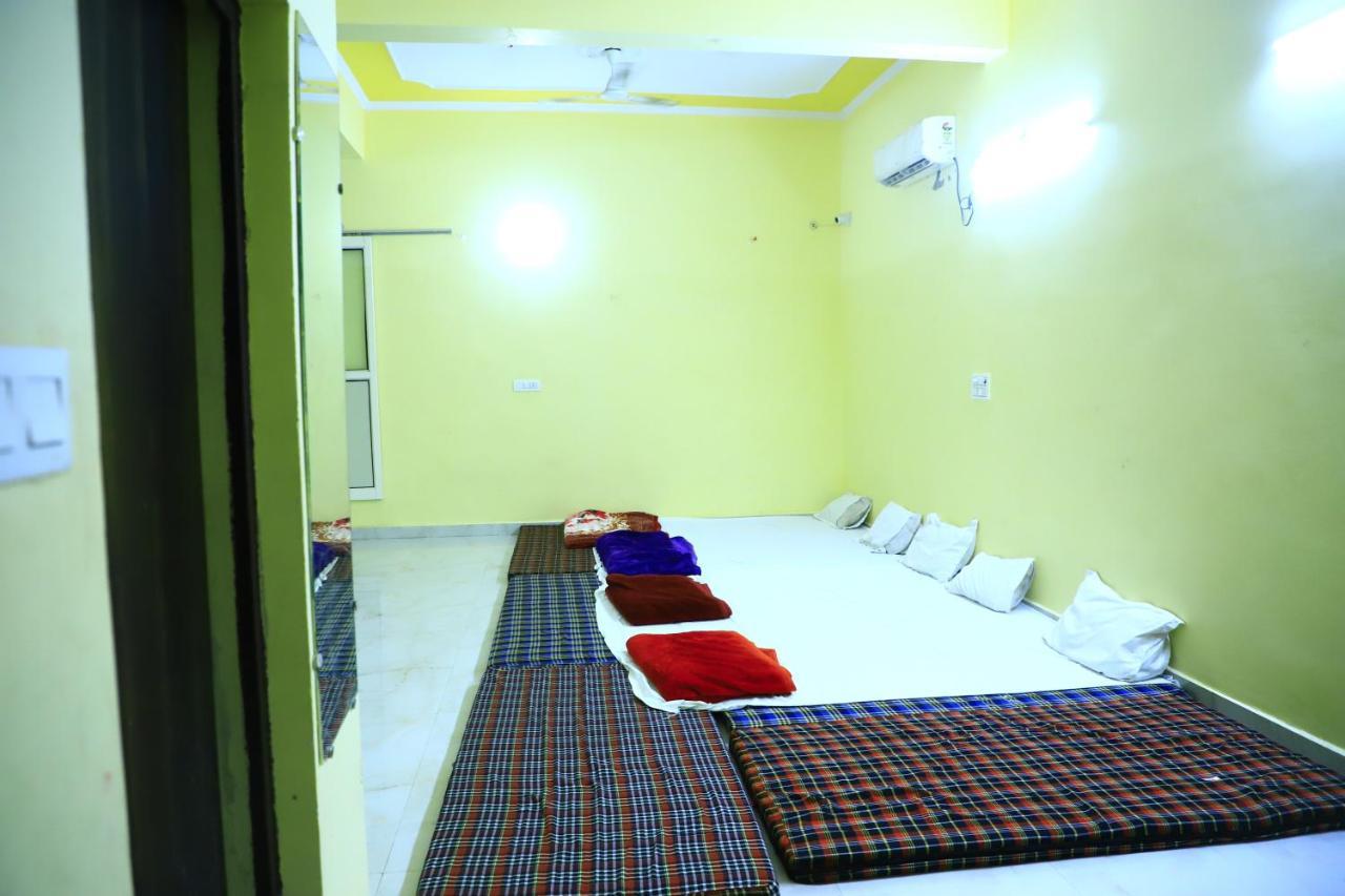 Shivraj Homestay Mathura Εξωτερικό φωτογραφία