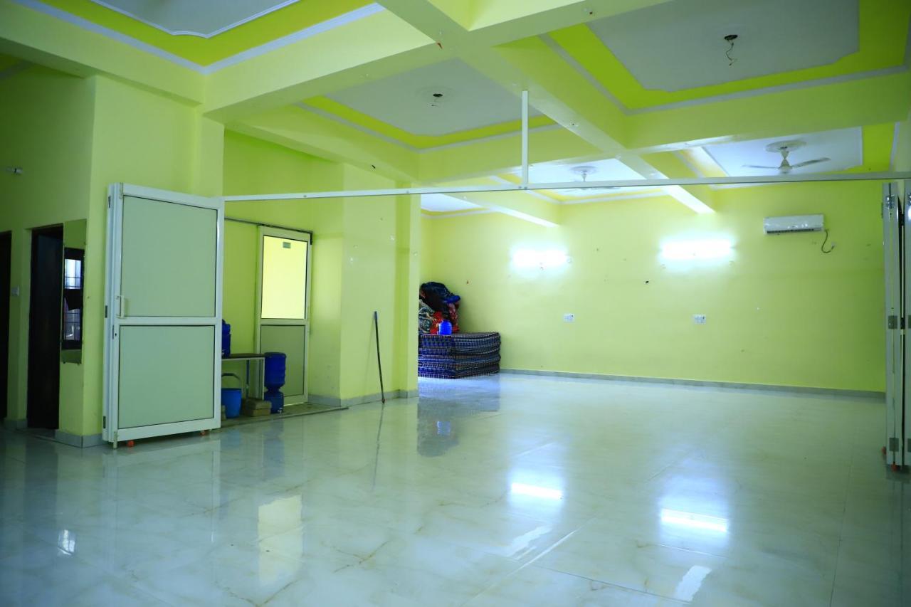 Shivraj Homestay Mathura Εξωτερικό φωτογραφία