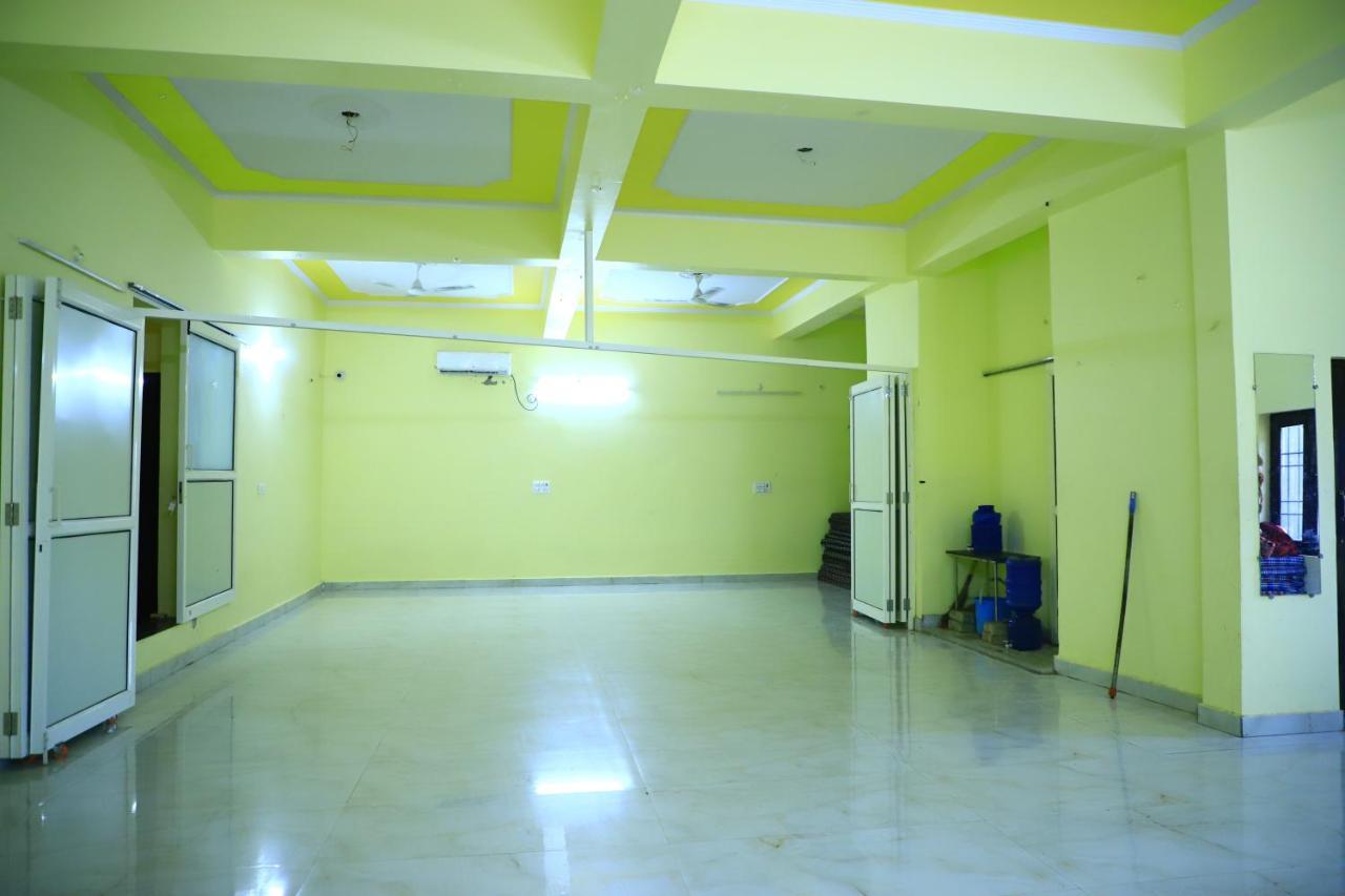 Shivraj Homestay Mathura Εξωτερικό φωτογραφία