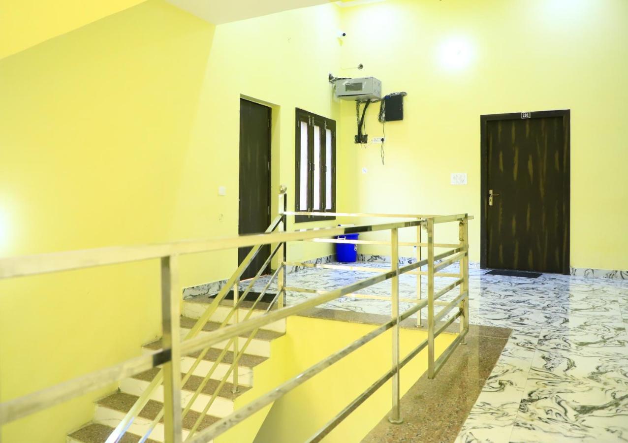 Shivraj Homestay Mathura Εξωτερικό φωτογραφία
