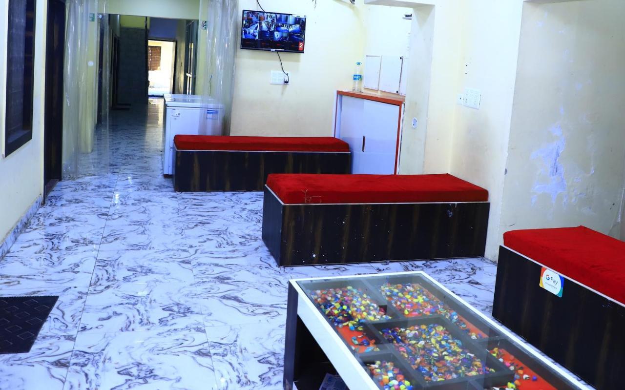 Shivraj Homestay Mathura Εξωτερικό φωτογραφία